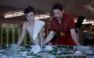 Guy Becomes Best Friends With Celebrities By Photoshopping Himself Into Their Pics (78 Pics)