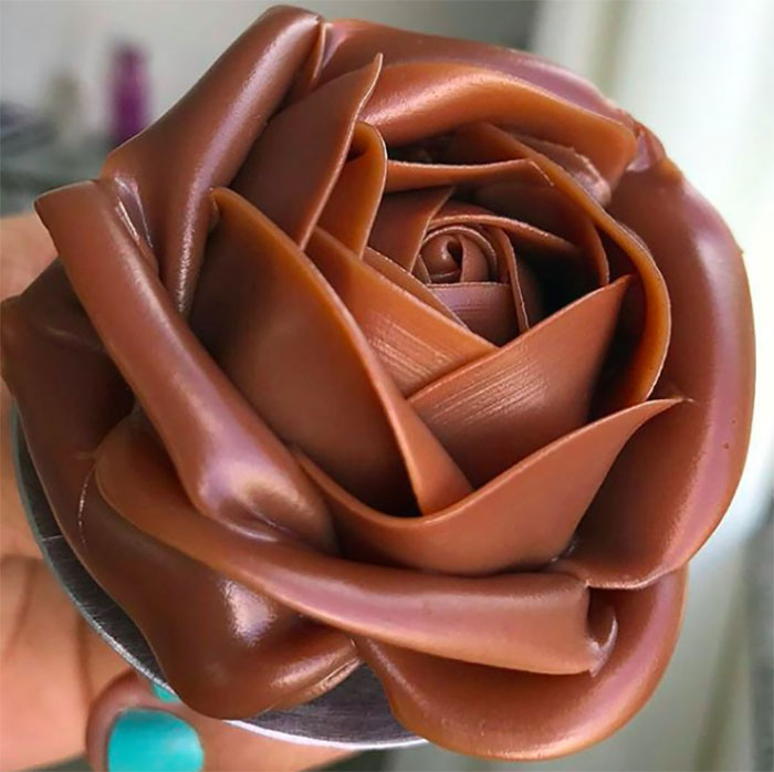 Una rosa de chocolate impresionante
