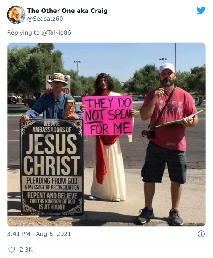 People Online Are Cracking Up At How Foo Fighters Trolled Westboro Baptist Church Protesters With Disco Music