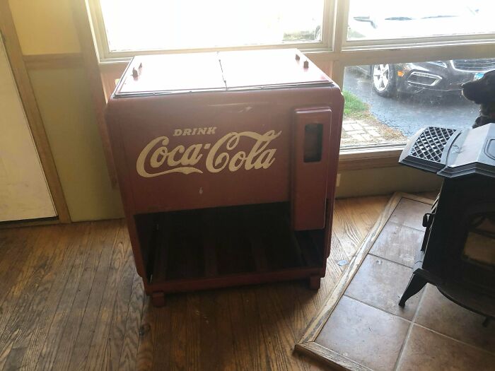 One Of My Best Dumpster Finds Ever. 1940s Chest Type Coca Cola Cooler. Another Guy Showed Up With His Wife And Said Too Bad You’re All Alone You Cannot Pick It Up By Yourself. Well It’s In My House So I Guess I Did