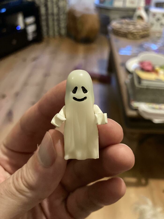 Fantasma de Lego de los 90, brilla en la oscuridad