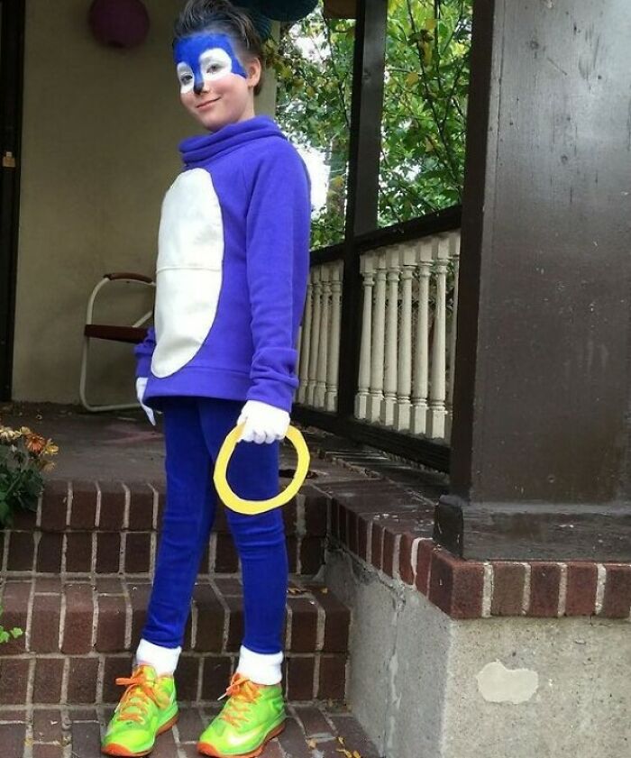 In 3rd Grade I Really Wanted To Be Sonic The Hedgehog For Holloween. This Was The Result