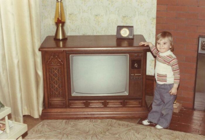 In 1978, When You Got A Color TV You Posed By It