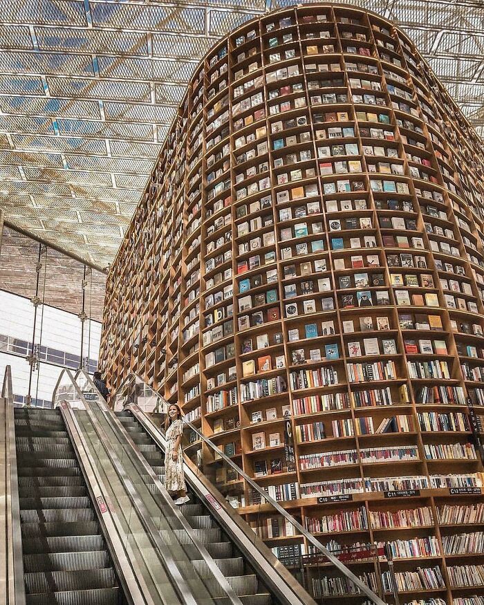 This Is Simply The Prettiest Library That I’ve Been To. It Was Beyond Words. Starfield Library In Seoul, South Korea