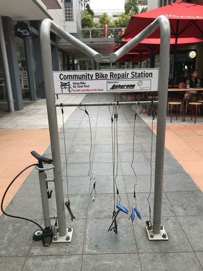 En Brisbane tienen estaciones públicas para reparar la bici