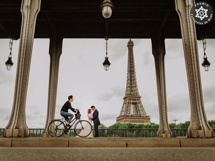 Lovely Wedding Moment In Paris Captured By Oroiz Garate