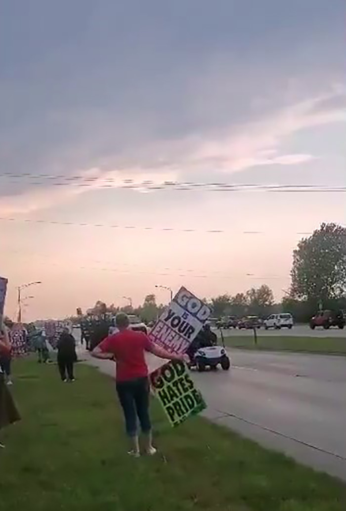 People Online Are Cracking Up At How Foo Fighters Trolled Westboro Baptist Church Protesters With Disco Music