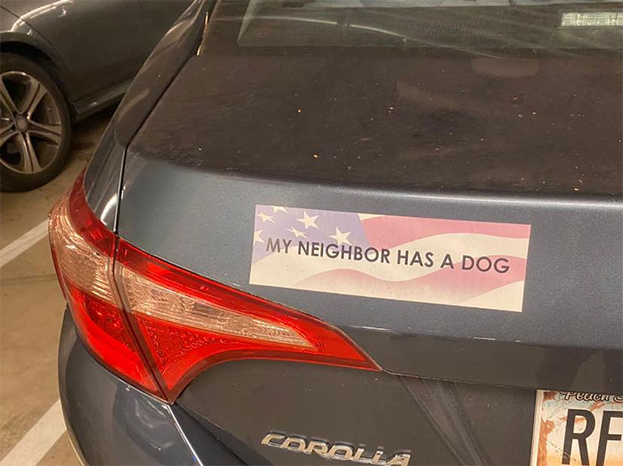 "Mi vecino tiene un perro"