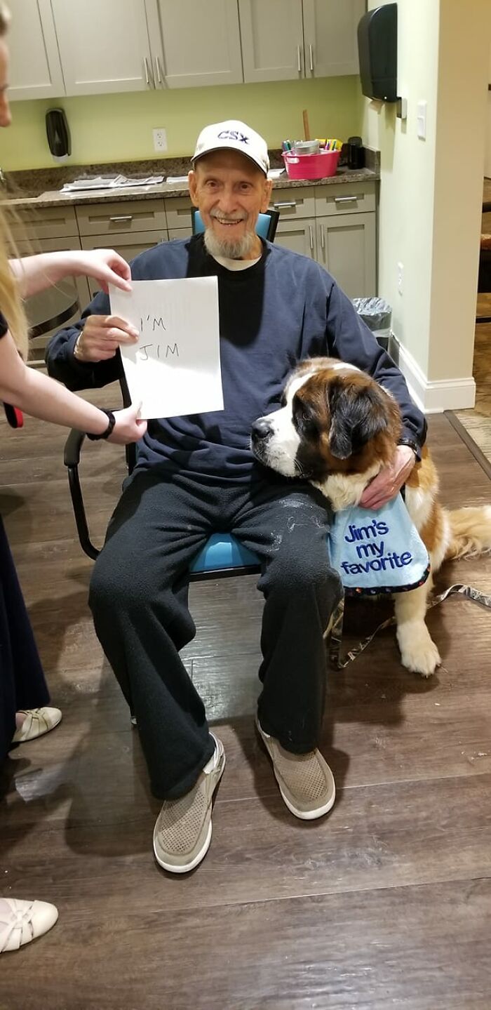 This Dog Makes Everyone So Happy At My Moms Assisted Living!