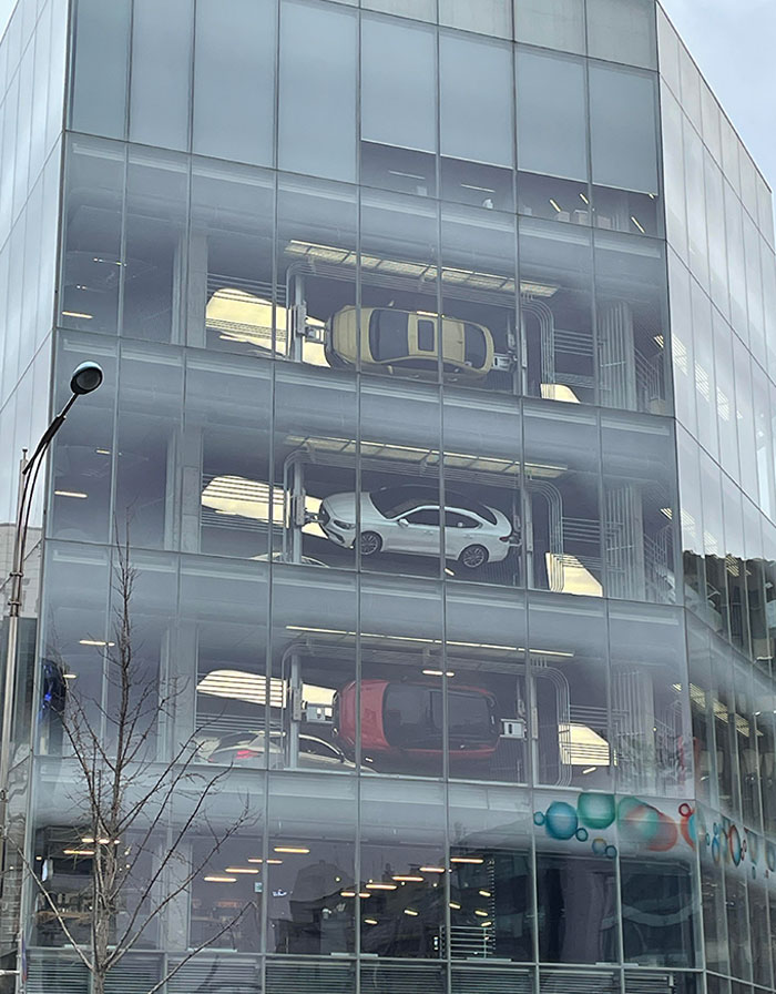 Hyundai Dealership In Cheongdam, Seoul