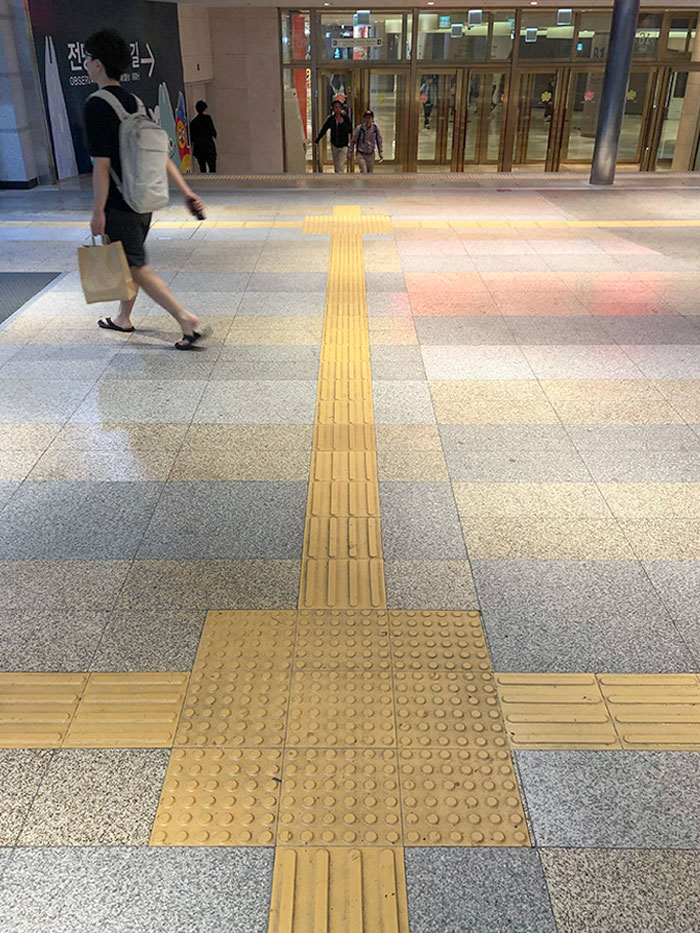 These Grooved And Bumpy Tiles Are For The Blind To Follow In Seoul’s Subway Stations