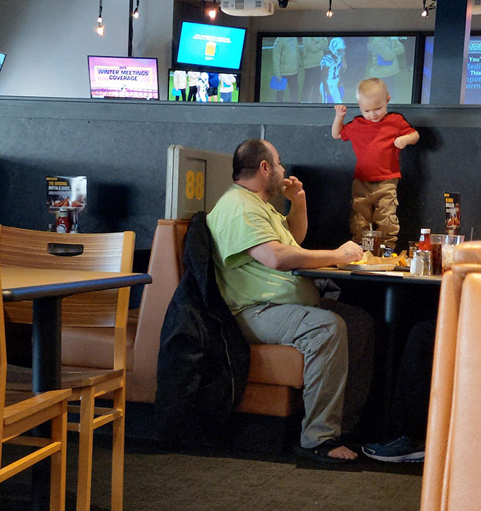 Nothing Says "Classy" Like Letting Your Kid Tap-Dance On The Table While You're Eating Lunch At B-Dubs