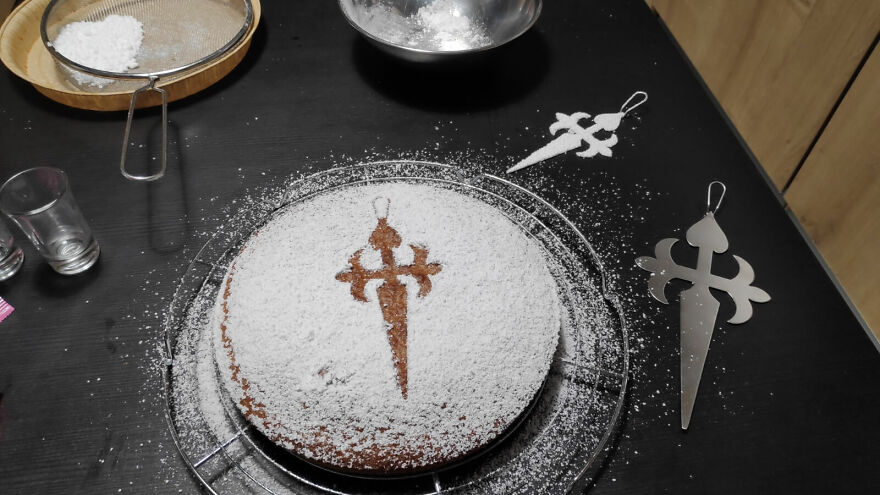 The Santiago Cake: The Oldest Traditional Recipe Of Galicia