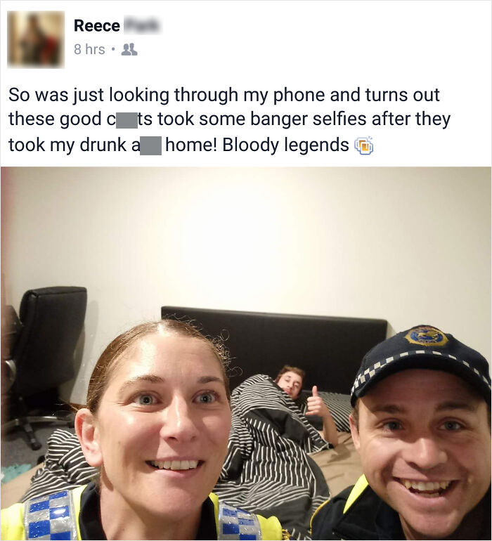 Estaba mirando el móvil y resulta que estos buenos c*brones se hicieron unos selfies geniales tras traer mi culo borracho a casa. Son unas malditas leyendas