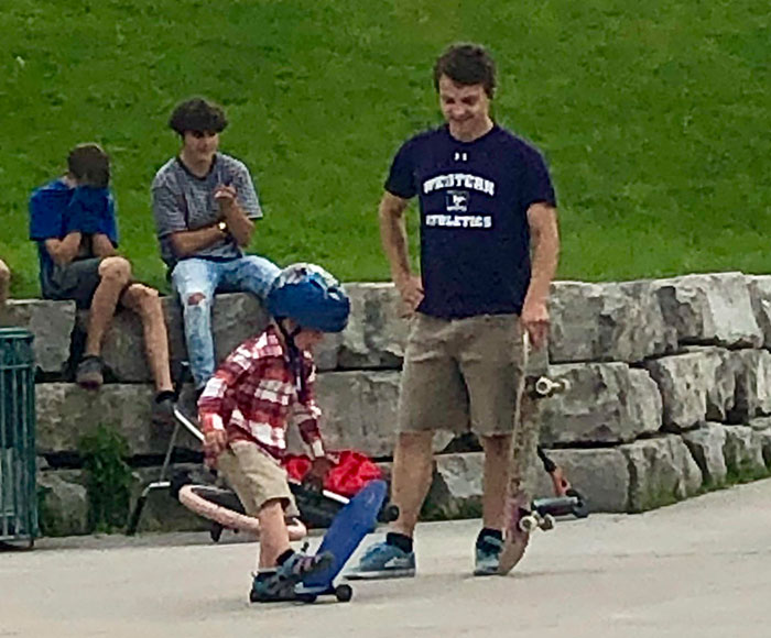 These Teens At The Skateboard Park Treating My 5-Year-Old Like He's One Of Them