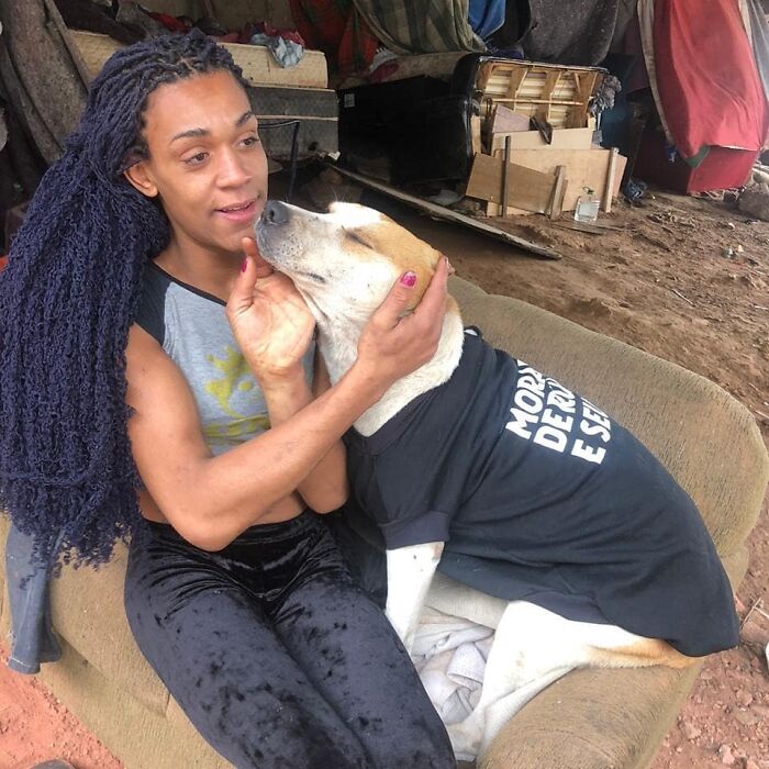 Account On Instagram Shows The Friendship Between Brazilian Homeless People And Their Dogs (183 Pics)