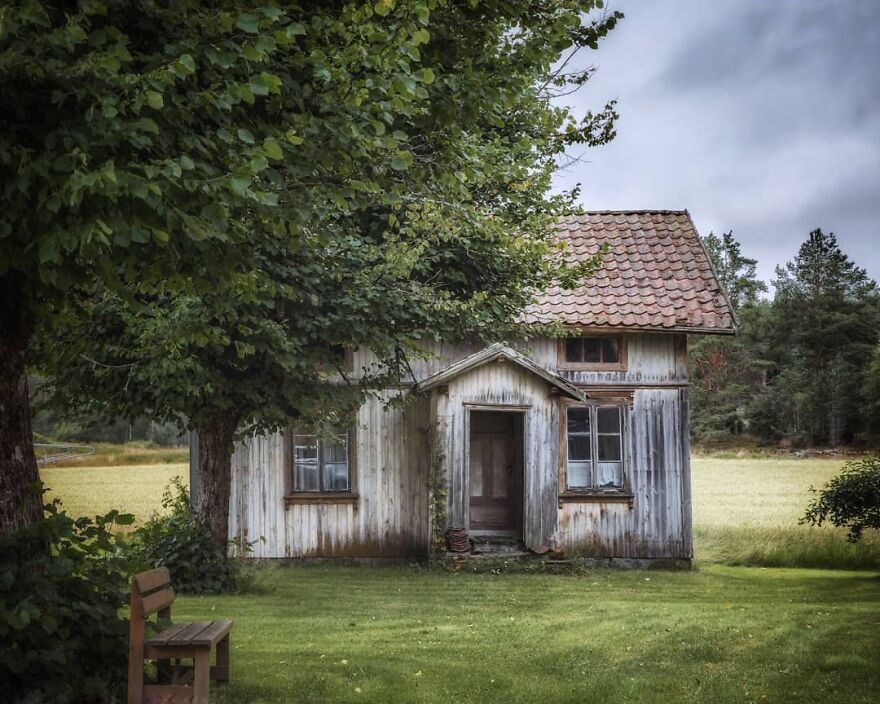 I Search For Abandoned Houses In The Arctic