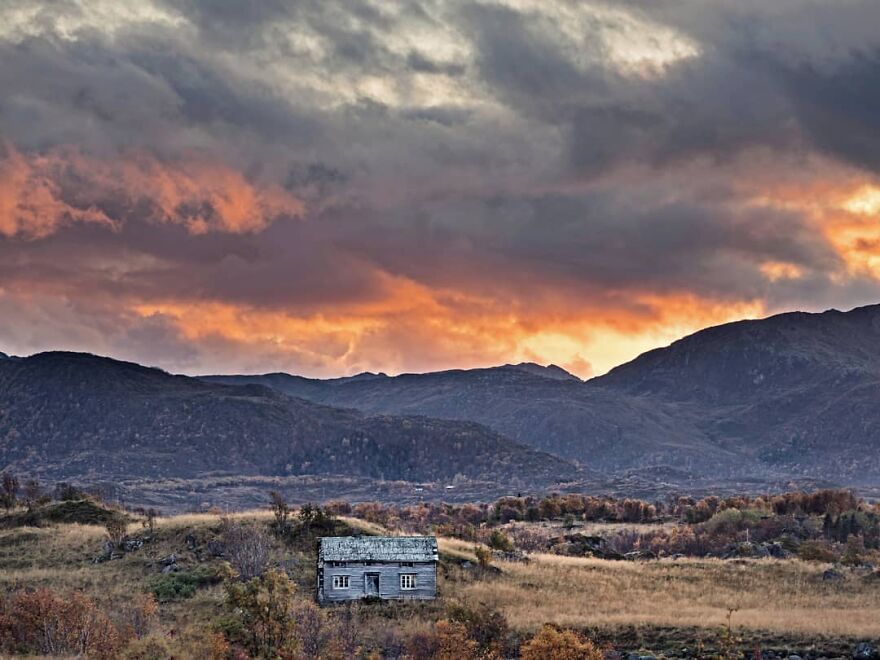 I Search For Abandoned Houses In The Arctic