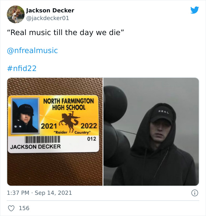 Funny-Id-Photos-High-School-Seniors-Costumes