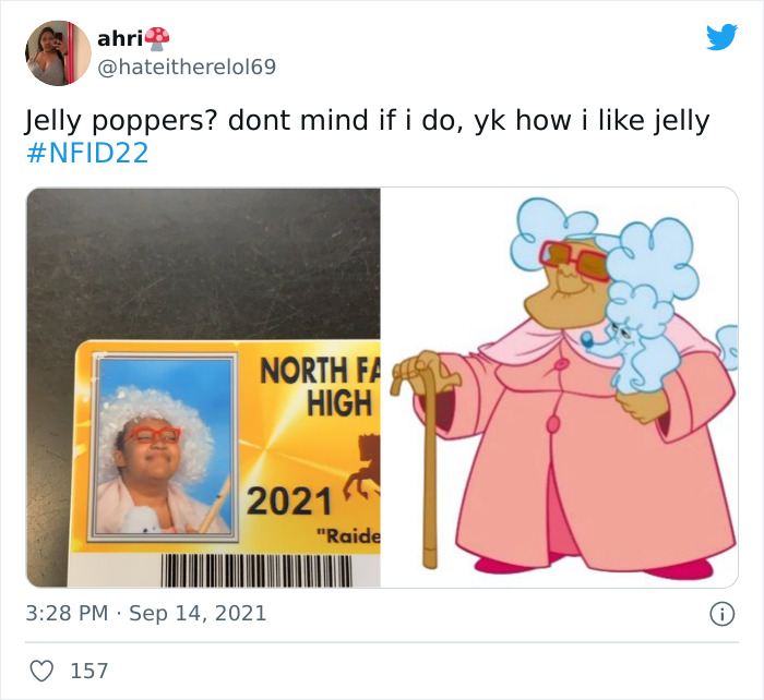 Funny-Id-Photos-High-School-Seniors-Costumes