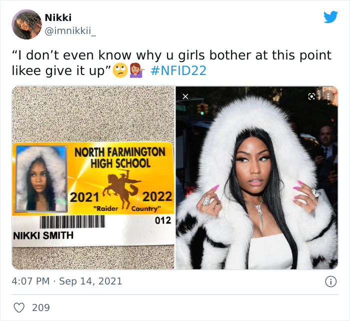 Funny-Id-Photos-High-School-Seniors-Costumes