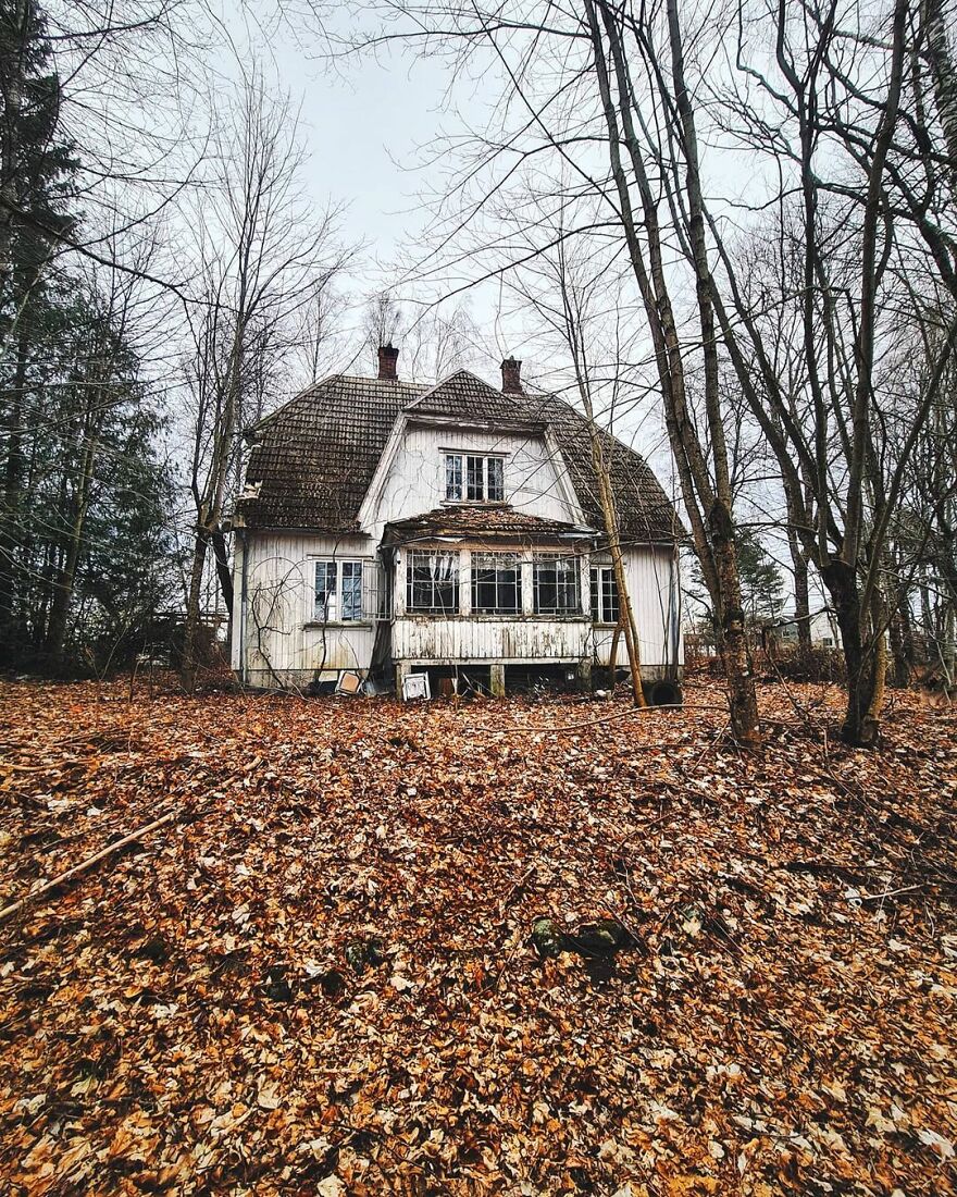 I Search For Abandoned Houses In The Arctic