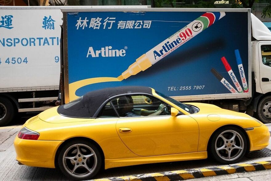 Photographer Goes Out On The Streets Of Hong Kong Capturing Everyday Coincidences