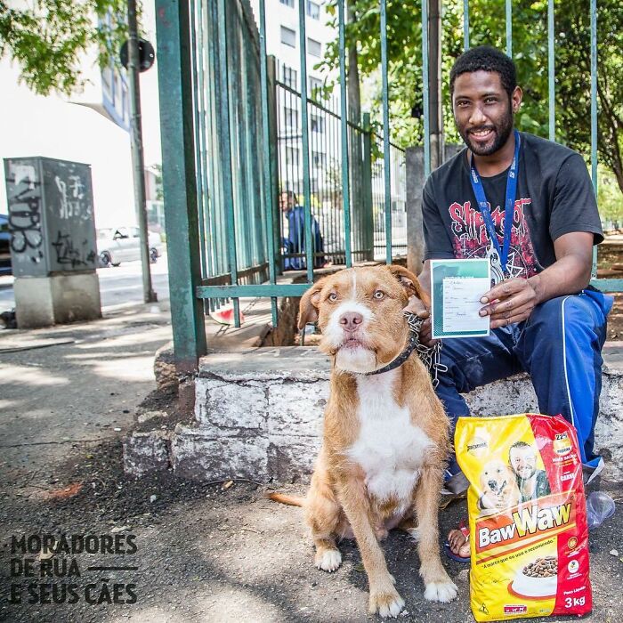 Account On Instagram Shows The Friendship Between Brazilian Homeless People And Their Dogs (183 Pics)