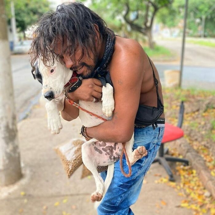 Account On Instagram Shows The Friendship Between Brazilian Homeless People And Their Dogs (183 Pics)