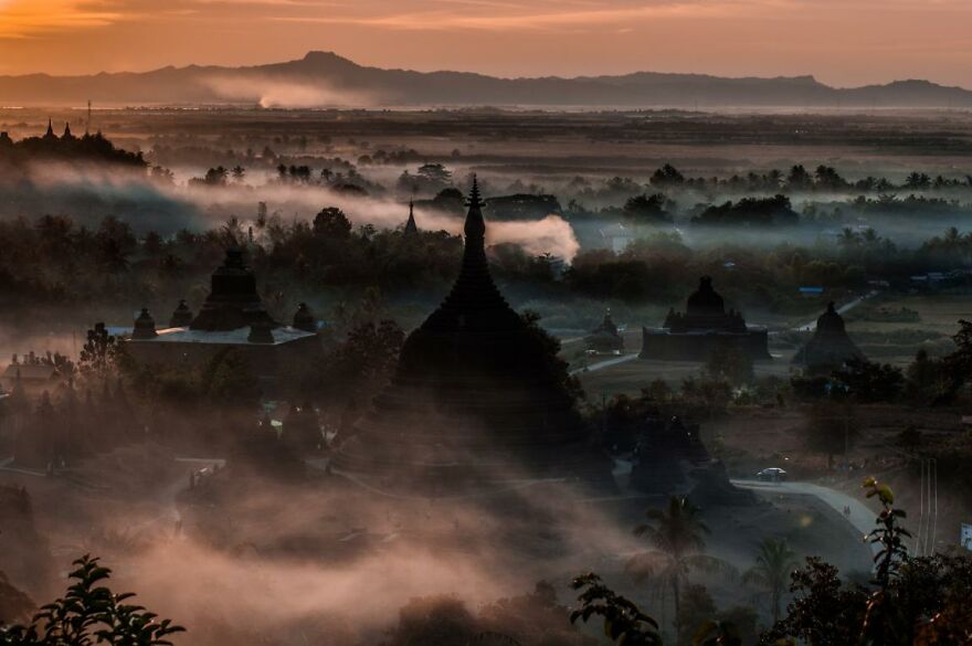 Red Air By Laura Santabarbara Scirocco