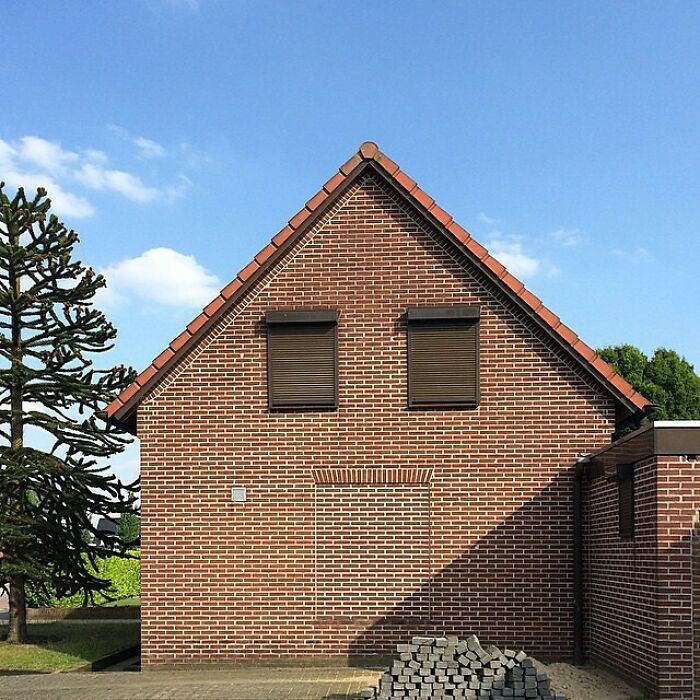 Less (Windows) Is More