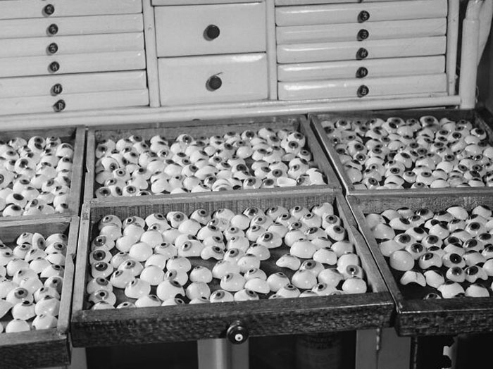 1938 - Trays Of Artificial Eyes
