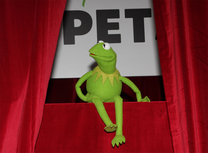 30 Of The Funniest And Weirdest Compliments Folks In This Online Group Got