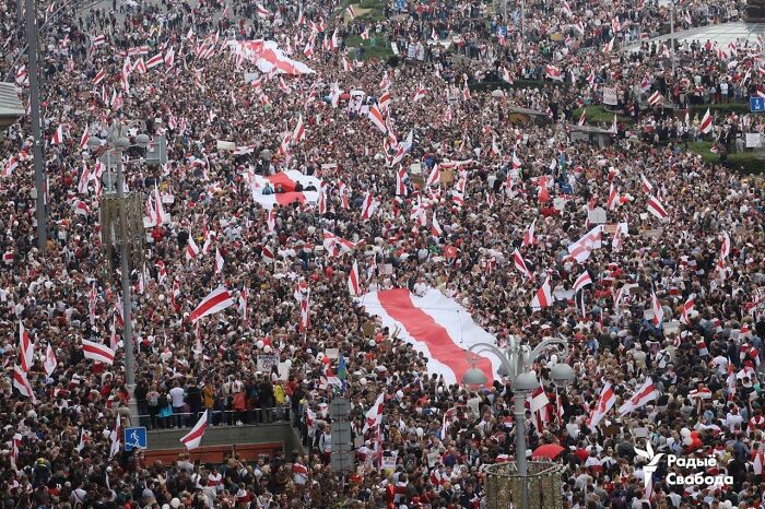 Biggest Protests In The History Of Belarus Continue. More Than 100 000 People Are On The Streets Of Minsk Today. The Protesters Demand Fair Elections