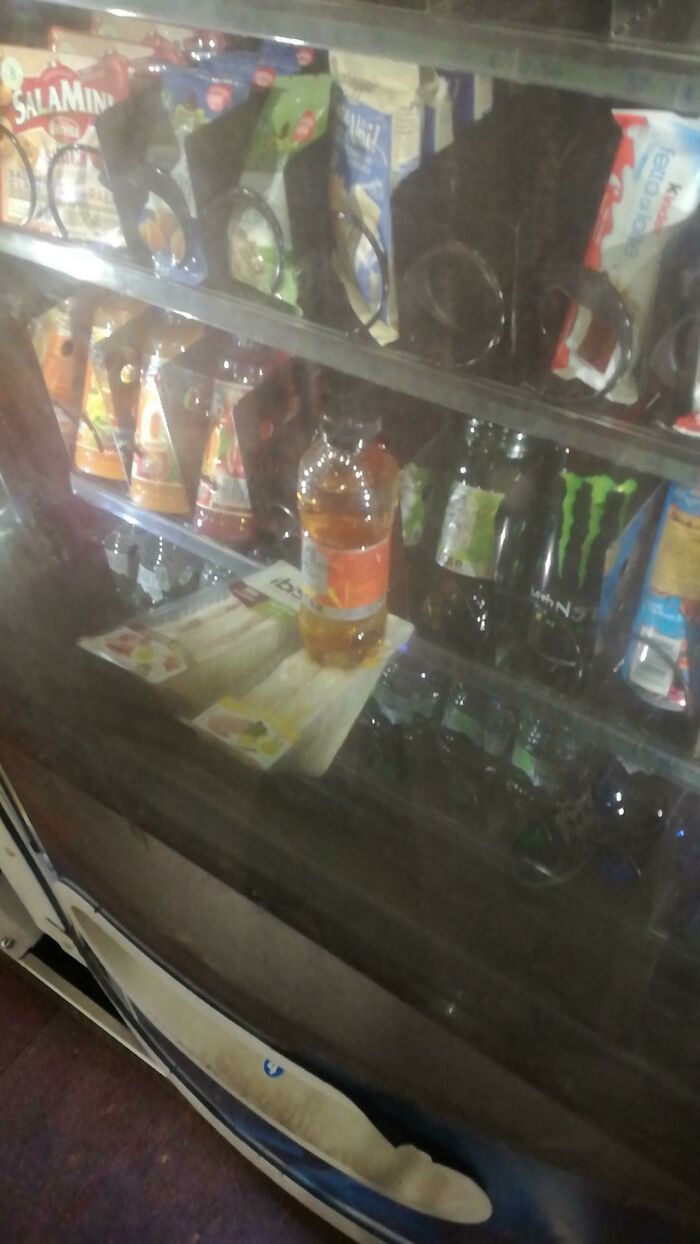 Spent 6€ Trying To Make These Things Fall. Only Got A Pic Of This Postmodern Sculpture And No Food Or Drink