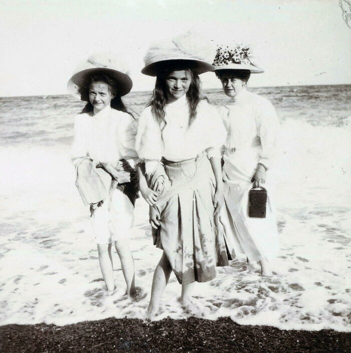Daughters Of Tsar Nicolas II During A Summer Cruise In Finland, 1908 
