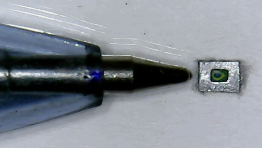 I Made The World&rsquo;s Smallest Painting (17 Pics)