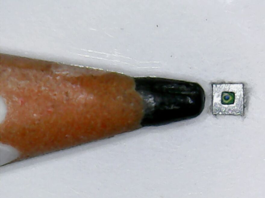 I Made The World&rsquo;s Smallest Painting (17 Pics)