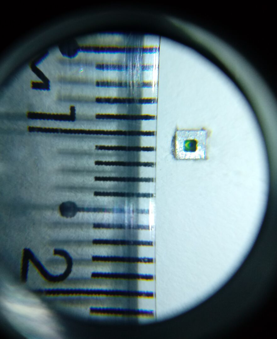 I Made The World&rsquo;s Smallest Painting (17 Pics)