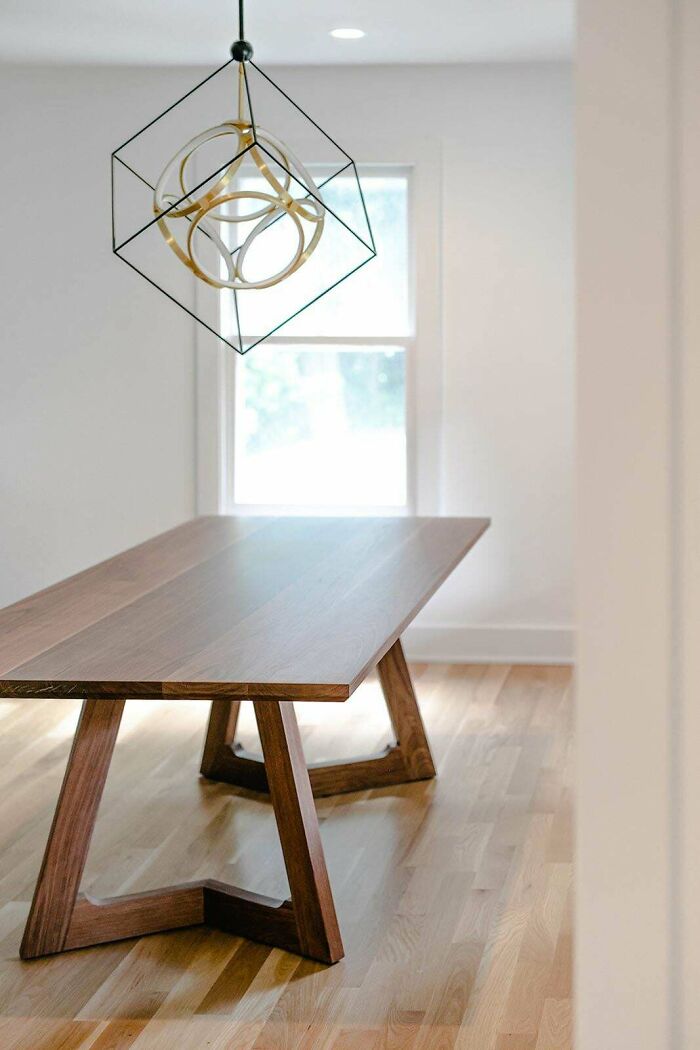 Construí esta mesa de comedor en nogal macizo