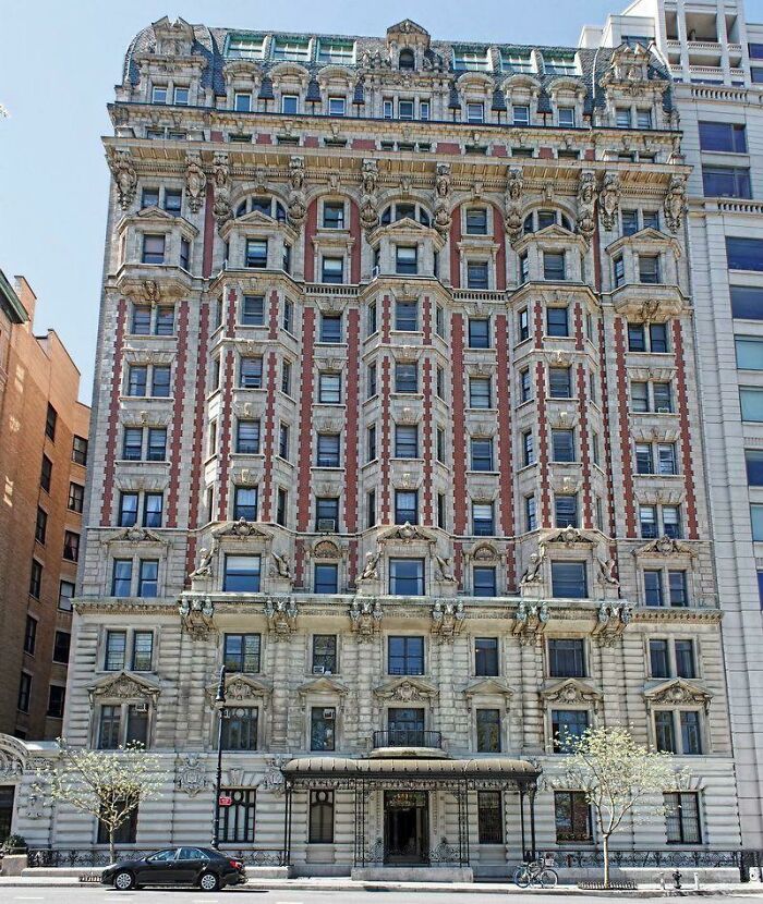 Chatsworth Apartments And Annex