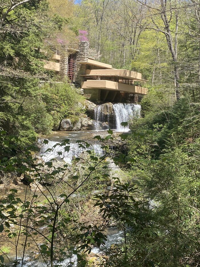 Fallingwater, Pa By Frank Lloyd Wright