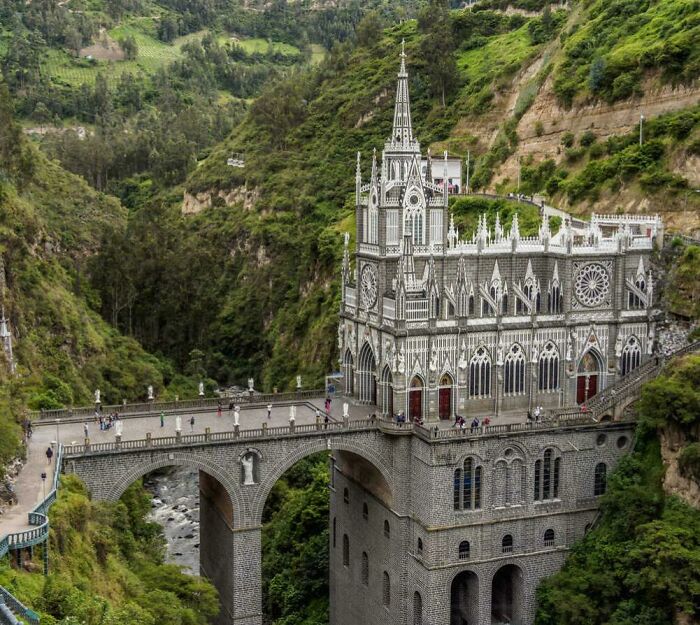 Templo de Las Lajas - Construido entre 1916 -1949 Diseñado por J. Gualberto Perez & Lucindo Espinosa - Nariño, Colombia