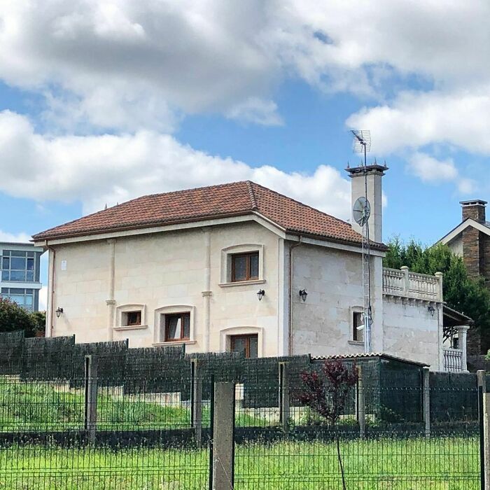 U Kno When You Accelerate And All The Stuff Gets Pushed Back In The Trunk 