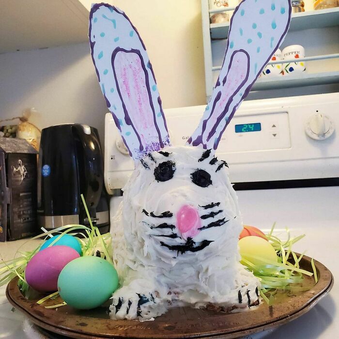 In Keeping Up With The Tradition Of Making Tragic Holiday Cakes, Here Is An Easter Bunny Cake With Soulless Eyes