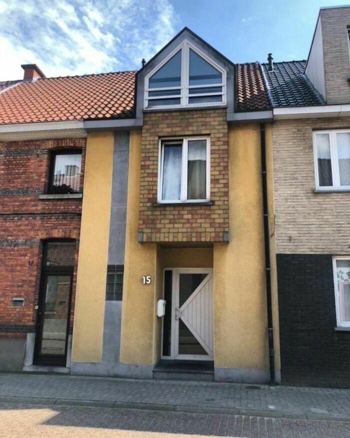 We All Live In A Yellow S**tmachine