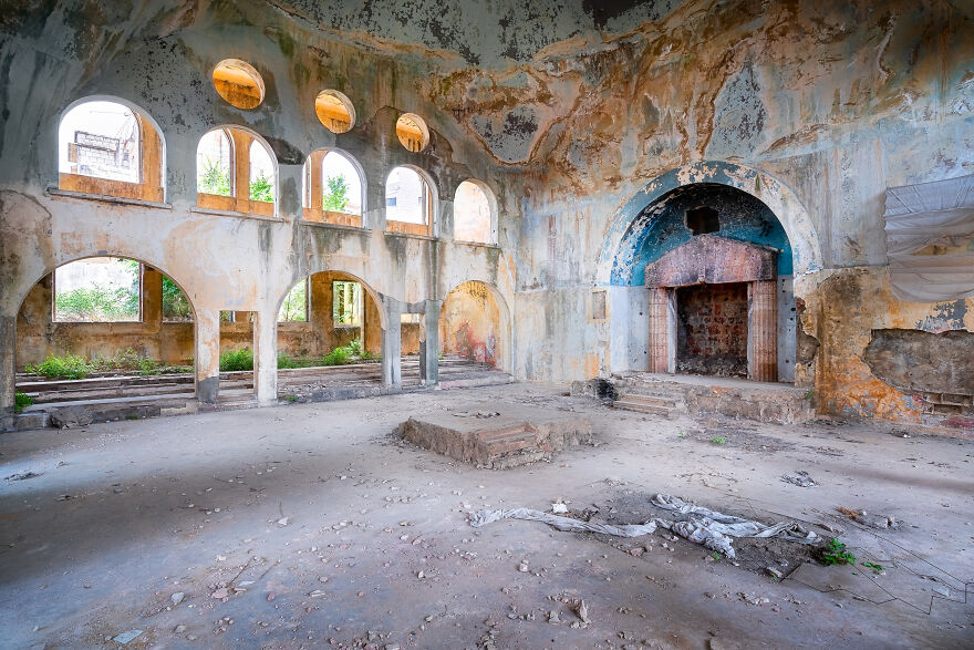 11 Photos Of The Abandoned Synagogue In Bhamdoun - Lebanon