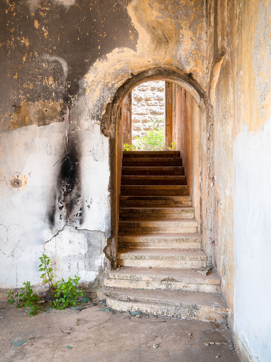 11 Photos Of The Abandoned Synagogue In Bhamdoun - Lebanon