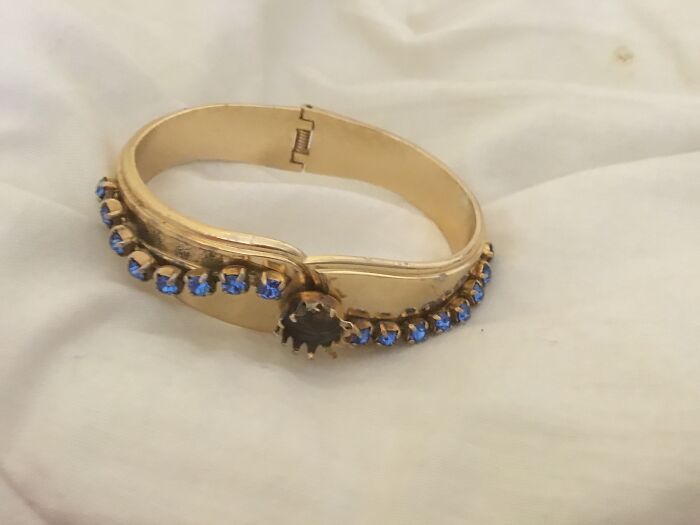 This Is My Bracelet I Got From My Great-Grandma. The Gem From The Middle Fell Out