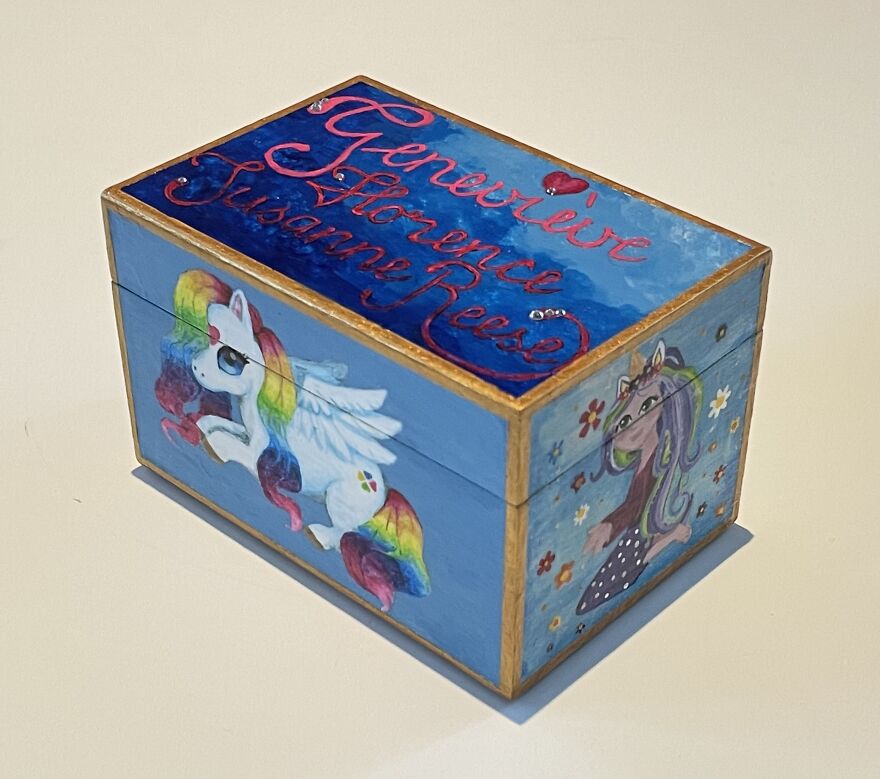 I Painted A Unicorn Tooth Box For My Daughter (13 Pics)